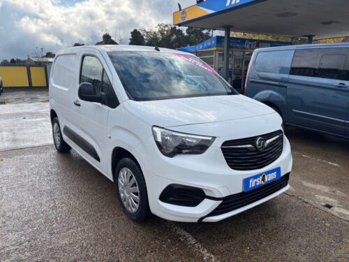 2020/70 VAUXHALL COMBO 1.5 2300 SPORTIVE L1 H1 100 BHP  ** SAME DAY DRIVE-AWAY **