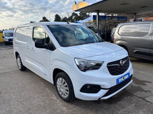 2023/73 VAUXHALL COMBO 1.5 2300 PROFESSIONAL  L2 H1 100 BHP  ** SAME DAY DRIVE-AWAY **